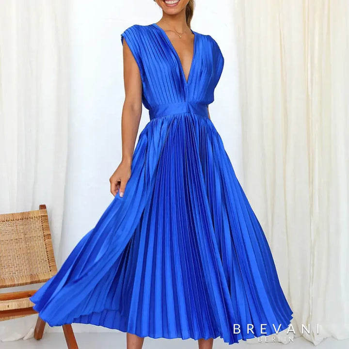 Adelle - Maxikleid Mit V-Ausschnitt Und Plissee Blau / S Dress