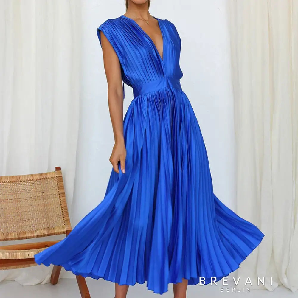 Adelle - Maxikleid Mit V-Ausschnitt Und Plissee Dress