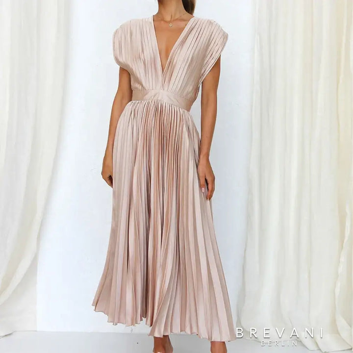 Adelle - Maxikleid Mit V-Ausschnitt Und Plissee Dress